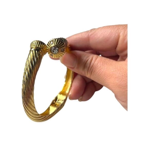 Vintage Joan Rivers gold-tone hinged bangle bracelet with crystal rhinestones 19 - Picture 5 of 10